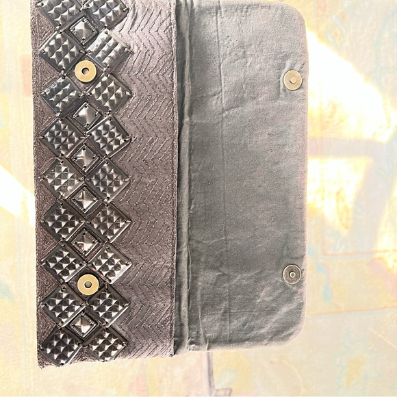 Beautiful beaded clutch brand new condition - Picture 3 of 4